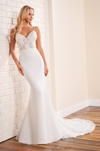 Enchanting by Mon Cheri