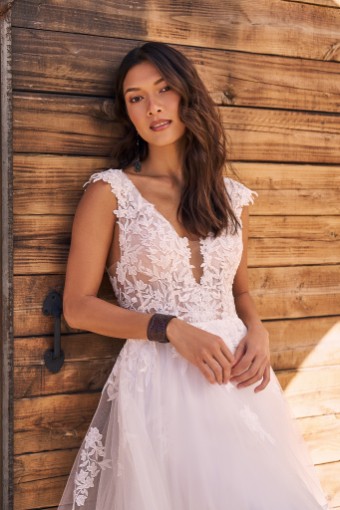 Lillian West Style 66306 #1 Ivory/Ivory/Latte thumbnail