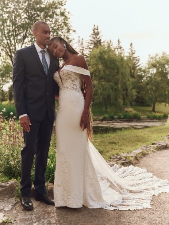 Maggie Sottero  Style YARA (25MK263A01 - Unlined bodice, Plunge) #1 Ivory (gown with Natural Illusion) thumbnail