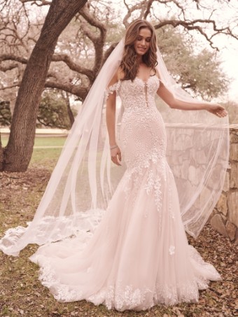 Maggie Sottero  Style LENNON (22MC913A01 - Plunging Neckline) #0 default Ivory thumbnail