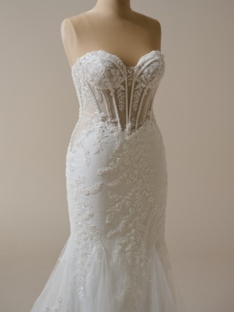 Maggie Sottero  Style BENJIE (25MB271A01 - Unlined bodice, Chantilly lace) #2 Ivory thumbnail